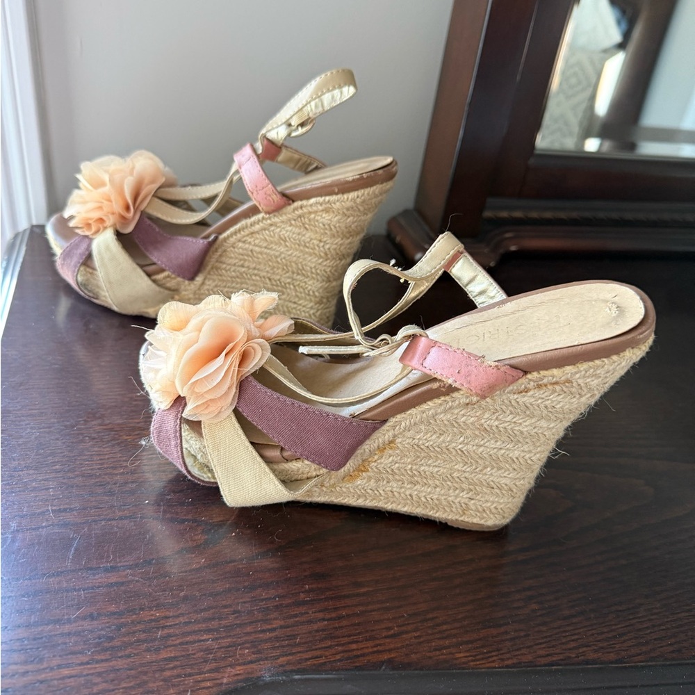 Flower wedges - Picture 7 of 7